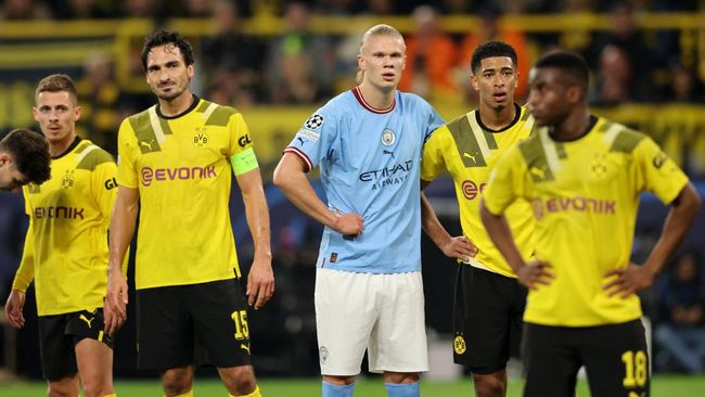 Penyerang Manchester City Erling Haaland hanya tampil 45 menit saat bermain imbang tanpa gol melawan Borussia Dortmund di fase grup Liga Champions.
