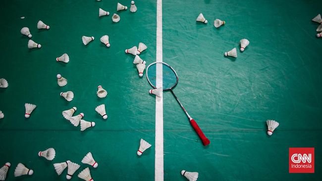 Pembinaan badminton Indonesia terlihat baik-baik saja, namun sejatinya mengandung kekhawatiran yang cukup patut untuk direnungkan.