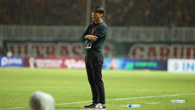 Pelatih Timnas Indonesia Shin Tae Yong dirumorkan masuk dalam daftar calon pengganti Park Hang Seo di timnas Vietnam.