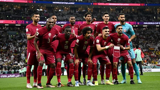 Ribuan orang memilih meninggalkan stadion Al Bayt saat Qatar tertinggal 0-2 dari Ekuador di laga pembuka Piala Dunia 2022.