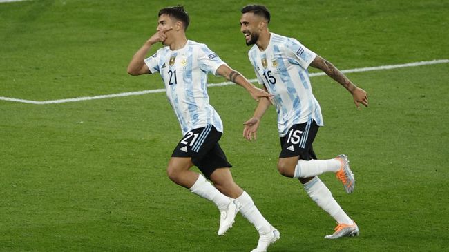 Pelatih timnas Argentina Lionel Scaloni beri ultimatum bakal mengganti pemain yang tidak dalam kondisi bugar jelang Piala Dunia 2022.