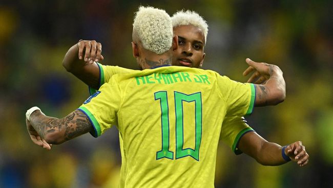 Neymar membongkar tiga percakapan internal antara dirinya dengan sejumlah rekannya usai Brasil gagal di Piala Dunia 2022.