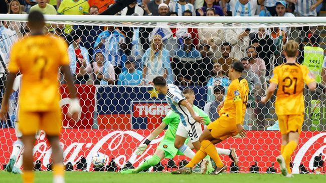 Argentina unggul 1-0 atas Belanda pada babak pertama perempat final Piala Dunia 2022.