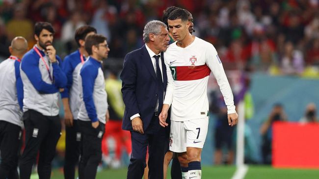 Cristiano Ronaldo diketahui tidak senang karena diganti pemain lain saat Portugal kalah 1-2 dari Korea Selatan di Piala Dunia 2022.