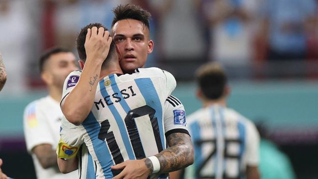 Argentina lolos perempat final Piala Dunia 2022, namun Lautaro Martinez jadi sorotan karena penyelesaian akhir yang buruk bak Gonzalo Higuain.