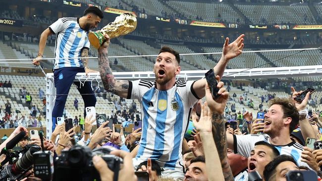 Lionel Messi dalam kostum Argentina adalah gambaran tentang penderitaan dan tekanan. Kini semua sudah luntur dan hilang berganti kegembiraan.