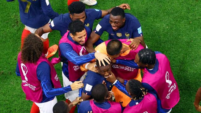 Pemain timnas Prancis, Ibrahima Konate dan Jules Kounde kesal dipaksa mengikuti tes doping usai laga semifinal Piala Dunia 2022 melawan Maroko.
