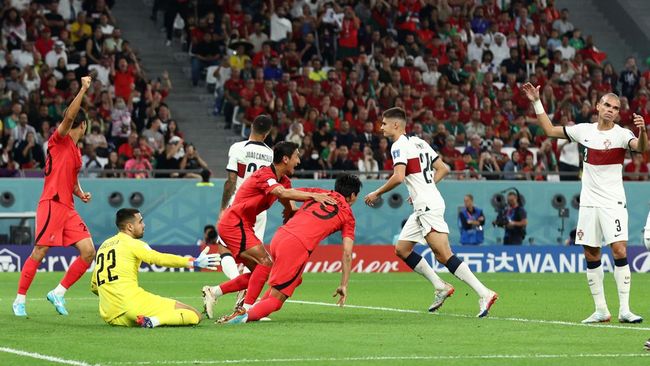 Blunder Cristiano Ronaldo membuat laga Korea Selatan vs Portugal berakhir imbang 1-1 pada babak pertama laga ketiga Grup E Piala Dunia 2022.