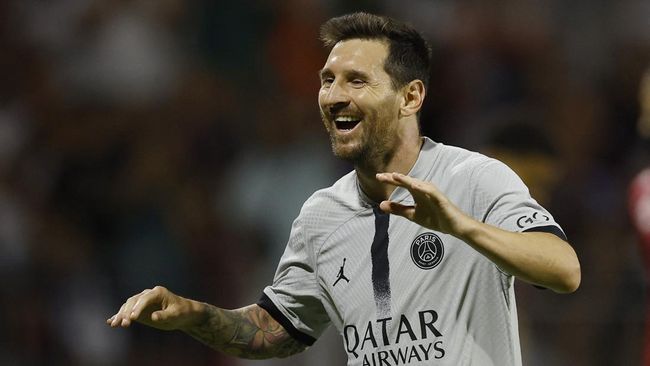 Lionel Messi dikabarkan sudah sepakat memperpanjang kontrak di Paris Saint-Germain (PSG) hingga tahun depan.