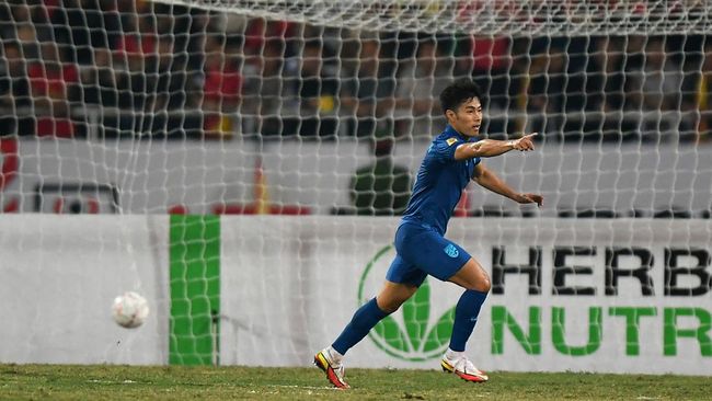 Sarach Yooyen membawa Thailand berbalik unggul 2-1 atas Vietnam pada leg pertama final Piala AFF 2022 di My Ding, Jumat (13/1).