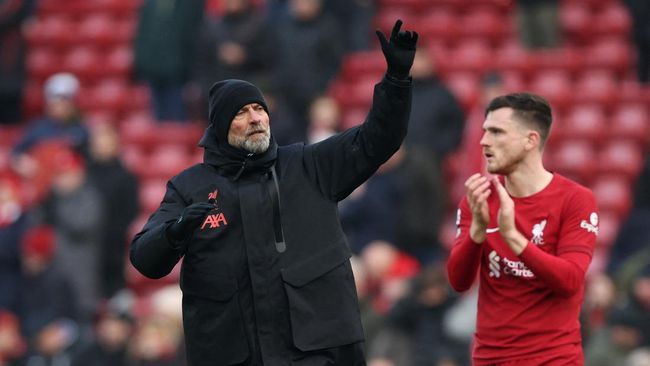 Pelatih Liverpool Jurgen Klopp menyeret nama Arsene Wenger dalam konferensi pers usai The Reds bermain imbang dengan Chelsea.