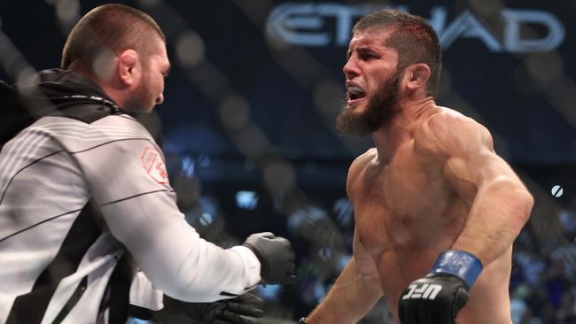 Legenda UFC, Henry Cejudo yakin bahwa Islam Makhachev tetap berbahaya meski tidak didampingi Khabib Nurmagomedov pada UFC 284 mendatang.