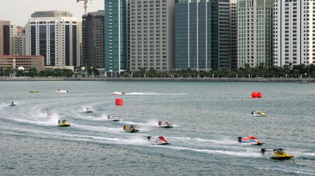 Balapan F1 Powerboat akan digelar di Danau Toba pada 25-26 Februari 2023. Berikut daftar harga tiket F1 Powerboat di Danau Toba.