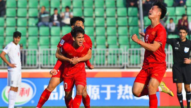 Persiapan Vietnam U-22 mengalami kendala setelah 10 pemain mereka dilaporkan positif Covid-19 jelang SEA Games 2023.
