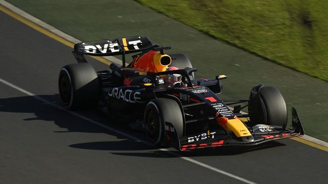 Pembalap Red Bull Racing Max Verstappen merebut pole position dalam kualifikasi Formula 1 (F1) GP Inggris di Sirkuit Silverstone, Sabtu (8/7) malam WIB.