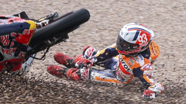 Mantan pembalap asal Spanyol Efren Vazquez menyebut keterpurukan yang dialami Honda saat ini gara-gara dosa sendiri.