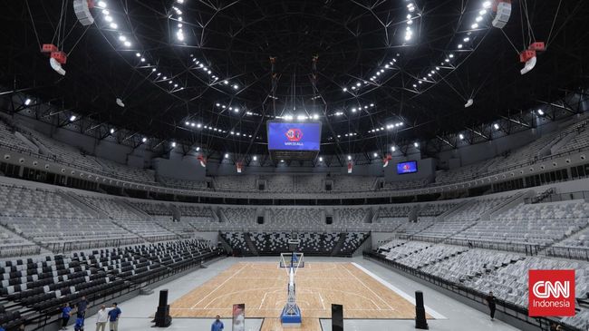 Direktur Eksekutif FIBA David Croker memuji Indonesia Arena berkelas dunia yang akan menjadi venue Piala Dunia Basket 2023.