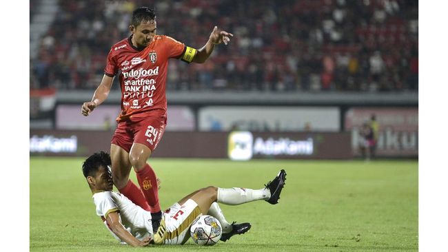 Bali United banjir kritik usai jeblok di awal kompetisi Liga 1 2023/2024 hingga terperosok di posisi juru kunci klasemen.