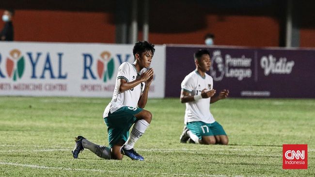 Anggota Komite Eksekutif (Exco) PSSI Arya Sinulingga mencari pemain berpaspor Indonesia untuk membela Timnas Indonesia U-17 di Piala Dunia U-17 2023.