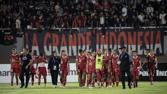 Timnas Putri Indonesia U-19 gagal meraih peringkat ketiga Piala AFF Wanita U-19 2023 usai kalah 2-4 (1-1) dari Myanmar di Stadion Jakabaring, Sabtu (15/7).