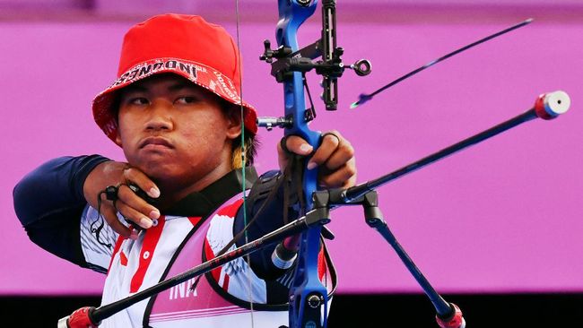 Atlet panahan putra Indonesia Arif Pangestu membuat kejutan saat tampil di World Archery Championship 2023 di Berlin, Jerman pada Kamis (3/8).