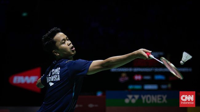 Tunggal putra andalan Indonesia Anthony Sinisuka Ginting resmi absen di Kejuaraan Dunia Badminton 2023.