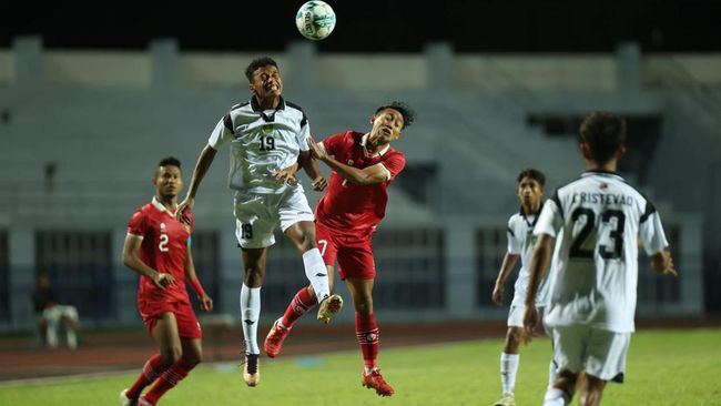 Timnas Indonesia U-23 berhak menduduki puncak klasemen runner up terbaik Piala AFF U-23 2023 usai mengalahkan Timor Leste 1-0.