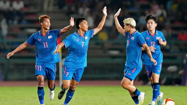 Timnas Thailand U-23 memastikan lolos ke semifinal usai mengalahkan Kamboja 2-0 pada laga kedua Grup A Piala AFF U-23 2023 di Stadion PTT.