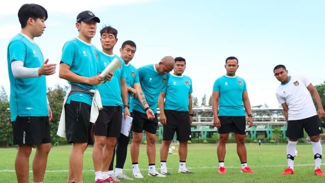 Asisten pelatih Timnas Indonesia Nova Arianto mengatakan Shin Tae Yong akan memimpin latihan Timnas Indonesia U-23 di Solo, Selasa (5/9).