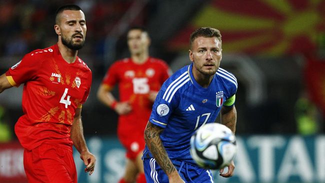 Italia dipaksa kerja keras oleh Macedonia dalam laga kualifikasi Piala Eropa 2024 yang berlangsung di Stadion Tose Proeski Arena, Skopje, Minggu (10/9).