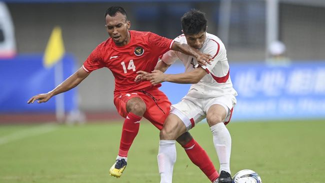 Timnas Indonesia U-24 bermain imbang dengan Uzbekistan pada babak 16 besar Asian Games 2022 (2023) di Stadion Sangcheng Sports Centre, Kamis (28/9) sore.