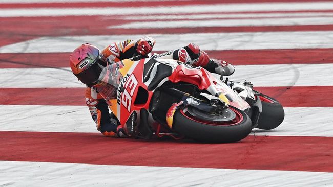 Kepindahan Marc Marquez ke Ducati disebut pembalap tes Yamaha, Cal Crutchlow, akan membuat balapan MotoGP menjadi tidak menarik.