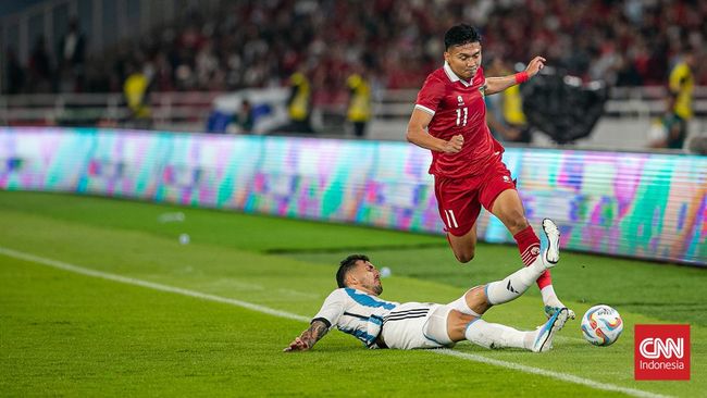 Pengamat sepak bola nasional Mohamad Kusnaeni menilai lini depan Timnas Indonesia untuk melawan Turkmenistan dalam FIFA Matchday terlihat paling kurang garang.