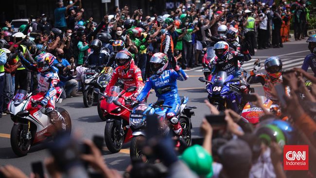 Para bintang MotoGP akan melakukan pawai di Kota Mataram, Lombok, Rabu (11/10), jelang balapan MotoGP Mandalika 2023.