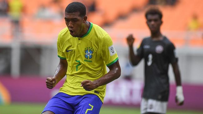 Timnas Brasil U-17 tampil menggila dan sukses mencukur Kaledonia Baru 9-0 pada matchday kedua Grup C Piala Dunia U-17 2023, Selasa (14/11).