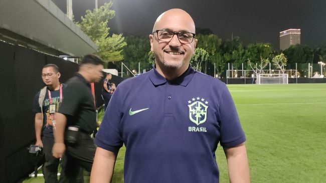 Mantan asisten pelatih Timnas Indonesia Fabio Oliveira terlihat membantu Brasil U-17 jelang tampil di Piala Dunia U-17 2023.