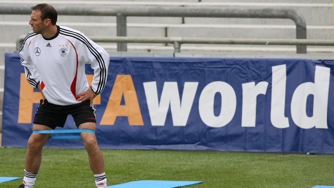 Asisten pelatih timnas Jerman U-17 Jens Nowotny menguak anak asuhnnya harus beradaptasi ketika tiba di Indonesia untuk menjalani Piala Dunia U-17 2023.