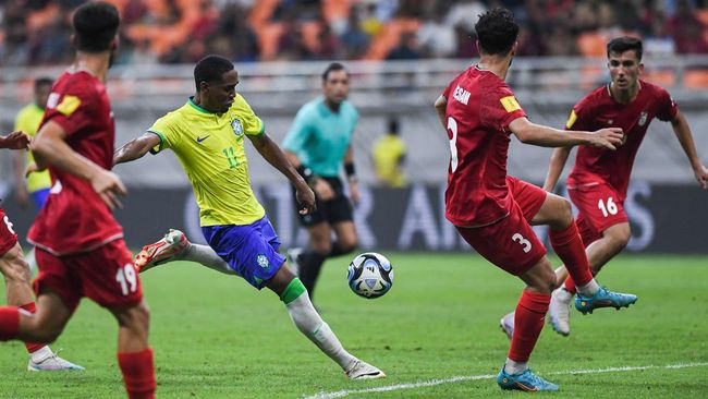 Pelatih Brasil U-17 Phelipe Leal menyebut gol pertama Iran membuat mental pemainnya goyang pada pertandingan Grup C Piala Dunia U-17 di JIS, Sabtu (11/11).