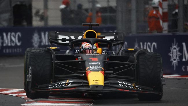 Pembalap Red Bull Racing Max Verstappen berhasil merebut posisi start terdepan Formula 1 (F1) GP Abu Dhabi usai jadi yang tercepat di sesi kualifikasi