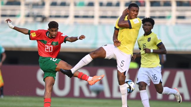 Duel Maroko vs Ekuador pada Grup A Piala Dunia U-17 2023 berlangsung sengit dan imbang hingga akhir babak pertama di Stadion Gelora Bung Tomo (GBT).