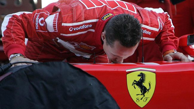 CEO F1 Stefano Domenicali terpukul dengan kondisi Michael Schumacher yang dilaporkan belum juga pulih dari cedera otak parah.