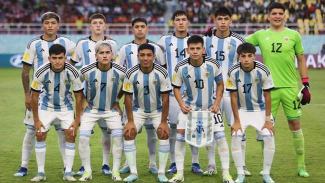 Pelatih timnas Argentina U-17 Diego Placente membela kiper Jeremias Florentin yang mendapat banyak bully dari netizen Argentina usai kalah dari Jerman.