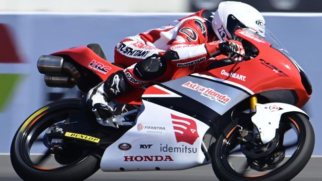 Kolektor juara MotoGP Marc Marquez memiliki peran besar dalam kehidupan pembalap muda Indonesia Fadhillah Arbi Aditama.