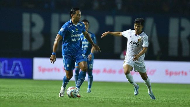 Pelatih Persib Bandung Bojan Hodak mengakui timnya bermain buruk saat dikalahkan Persik Kediri 0-2 pada lanjutan Liga 1.