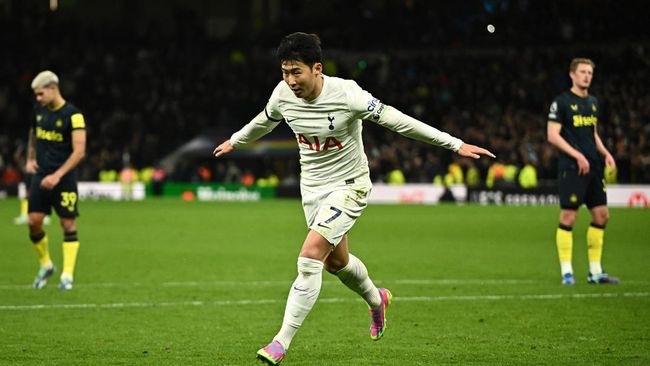 Tottenham bantai Newcastle 4-1, Minggu (10/12). Son Heung Min mencatatkan satu gol serta dua assist dan Richarlison mencetak dua gol dalam laga ini.