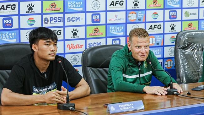 Aston Villa resmi mengumumkan pelatih baru untuk tim kategori U-21, yakni Josep Gombau yang merupakan mantan pelatih Persebaya Surabaya di Liga 1.