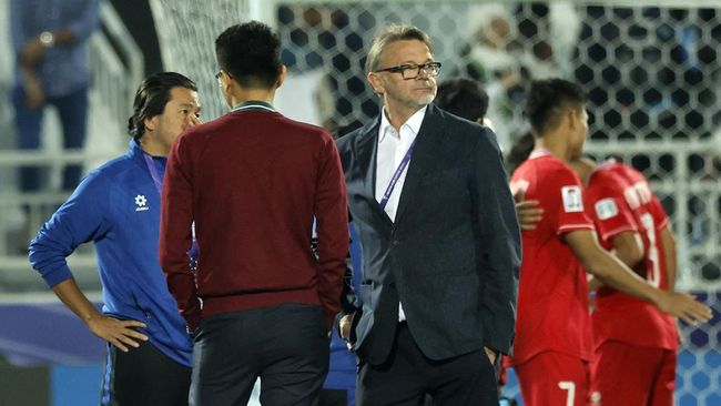 Pelatih Vietnam Philippe Troussier buka suara setelah timnya disingkirkan Timnas Indonesia dari Piala Asia 2023 usai kalah 0-1, Jumat (19/1).