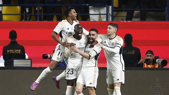 Real Madrid lolos ke final Piala Super Spanyol setelah menang 5-3 atas Atletico Madrid lewat babak perpanjangan waktu.