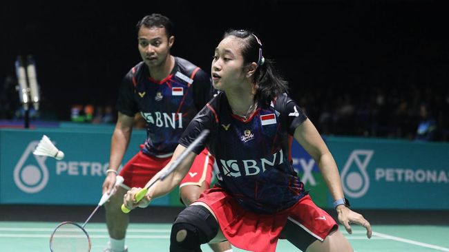 Tampil gemilang, Rehan/Lisa dan Putri KW lolos ke 16 besar Indonesia Masters 2024 pada Rabu (24/1).