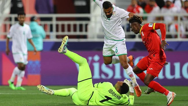 Bintang Kirgistan Joel Kojo akhirnya membalas dukungan besar netizen Indonesia usai melawan Oman di Piala Asia 2023.